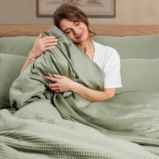 Cleanelly – Комплект постельного белья Умиротворение (рельефное) в подарочной упаковке, размер Евро Cleanelly – Комплект постельного белья Умиротворение (рельефное) в подарочной упаковке, размер Евро