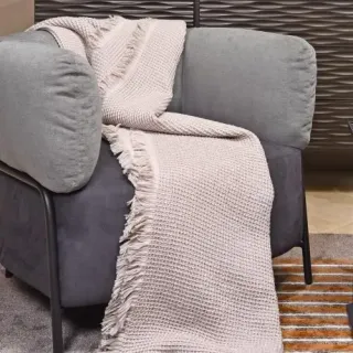 Плед Прикосновение 180x140 с бахромой Плед Прикосновение 180x140 с бахромой