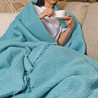 Плед Прикосновение 180x140 с бахромой Плед Прикосновение 180x140 с бахромой