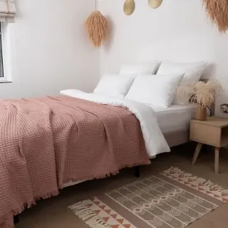 Покрывало рельефное Натуральная гормония в подарочной упаковке Покрывало рельефное Натуральная гормония в подарочной упаковке