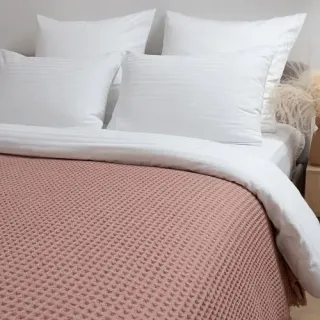 Покрывало рельефное Натуральная гормония в подарочной упаковке Покрывало рельефное Натуральная гормония в подарочной упаковке