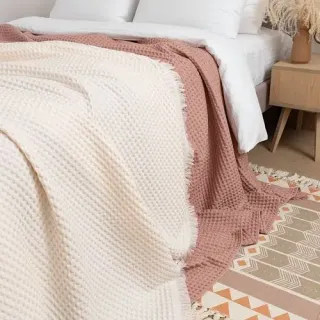 Покрывало рельефное Натуральная гормония в подарочной упаковке Покрывало рельефное Натуральная гормония в подарочной упаковке