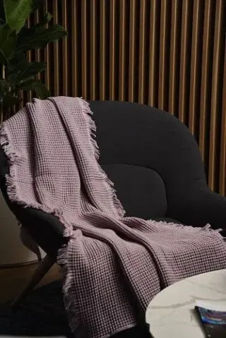 Плед Прикосновение 180x140 с бахромой Плед Прикосновение 180x140 с бахромой