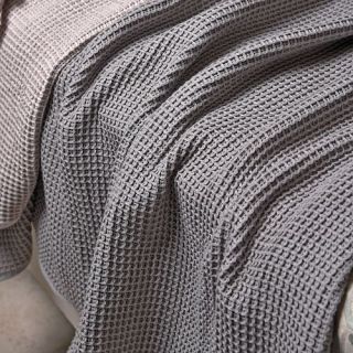 Плед Прикосновение 180x140 с бахромой Плед Прикосновение 180x140 с бахромой