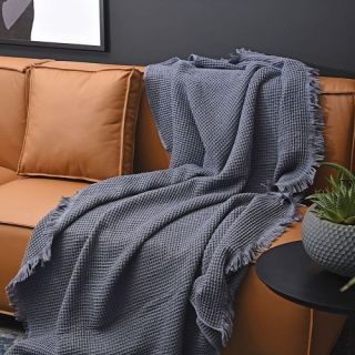 Плед Прикосновение 180x140 с бахромой Плед Прикосновение 180x140 с бахромой