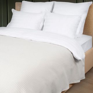 Покрывало жаккардовое Изысканный минимализм Покрывало жаккардовое Изысканный минимализм