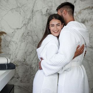 Халат вафельный Основа комфорта универсальный с капюшоном (рельефный) Халат вафельный Основа комфорта универсальный с капюшоном (рельефный)