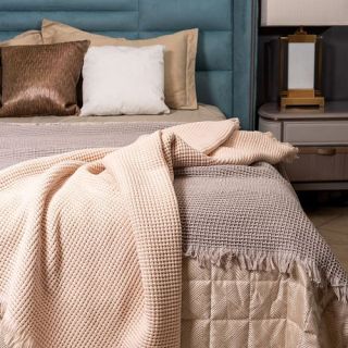 Плед Прикосновение 180x140 с бахромой Плед Прикосновение 180x140 с бахромой