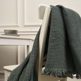 Плед Прикосновение 180x140 с бахромой Плед Прикосновение 180x140 с бахромой