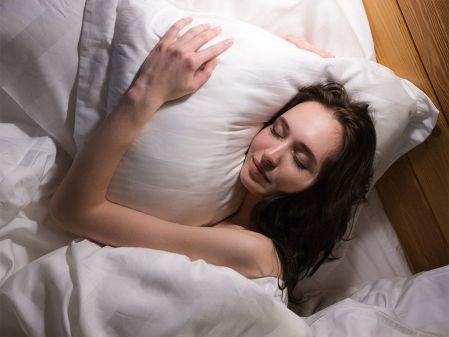 Как ухаживать за подушкой, чтобы сон на ней был здоровым. Как ухаживать за подушкой, чтобы сон на ней был здоровым.